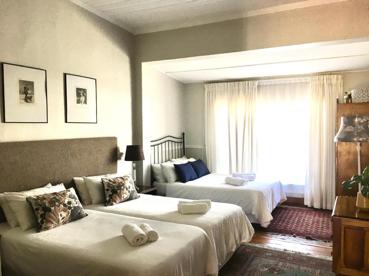 John Montagu Accommodation ภายนอก รูปภาพ