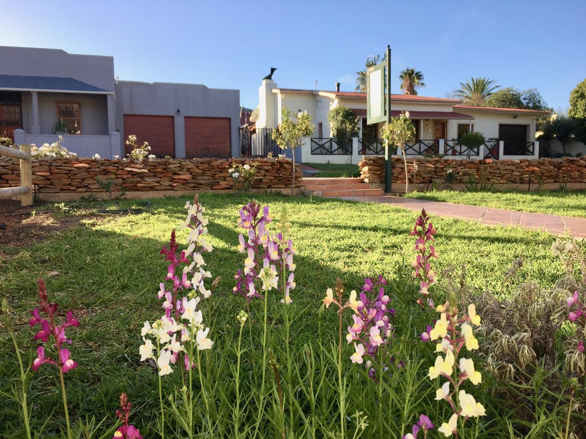 John Montagu Accommodation ภายนอก รูปภาพ